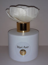 Load image into Gallery viewer, Festive Flower Diffuser- Winter Forest